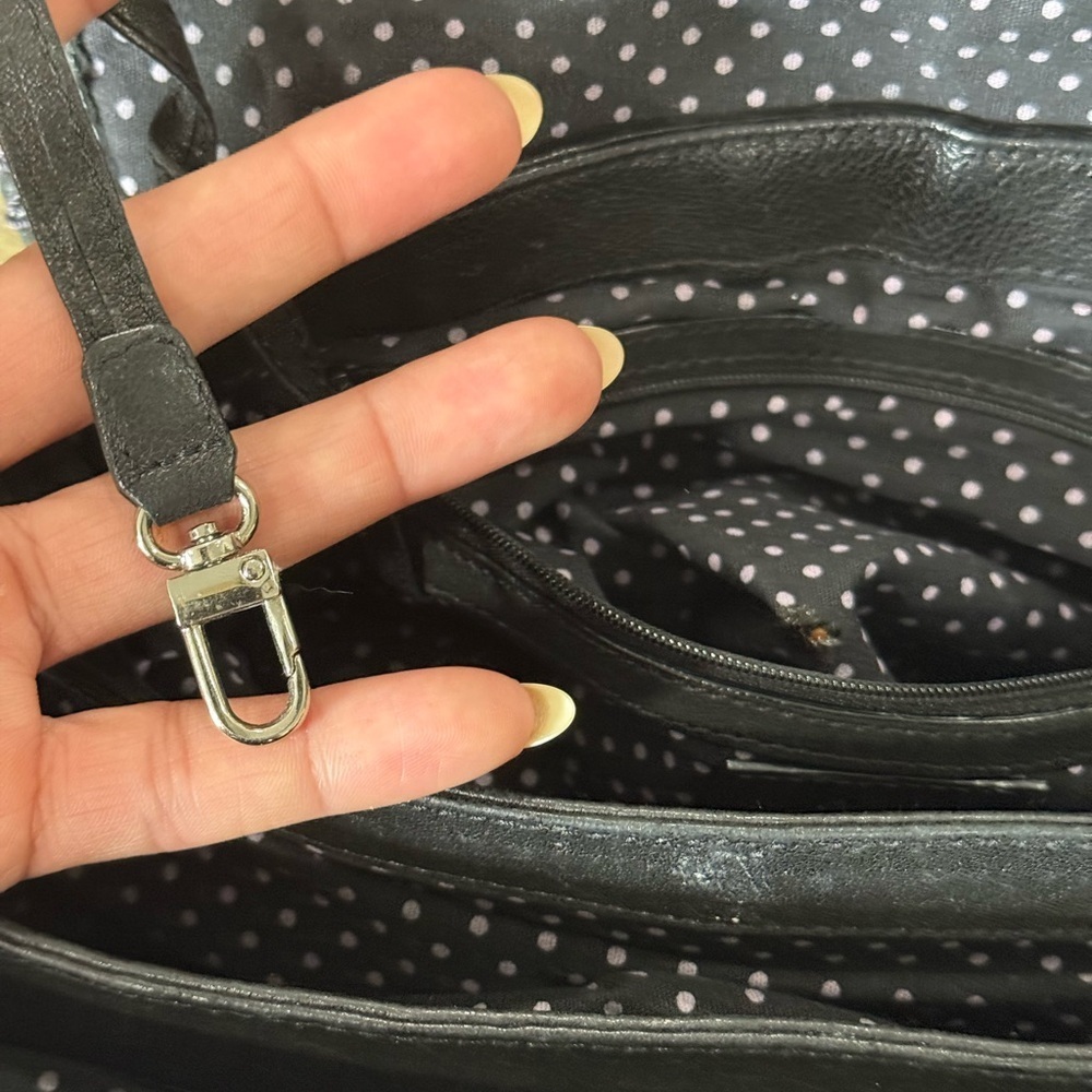 Radley Elegant Black Leather Handbag - Picture 6 of 13